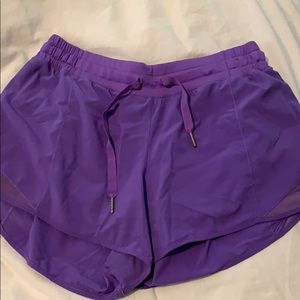 Lululemon Hotty Hot Short 4” purple size 8